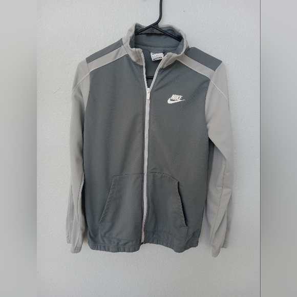 Large 12-14 Gray Nike Sweat Jacket - Picture 1 of 2